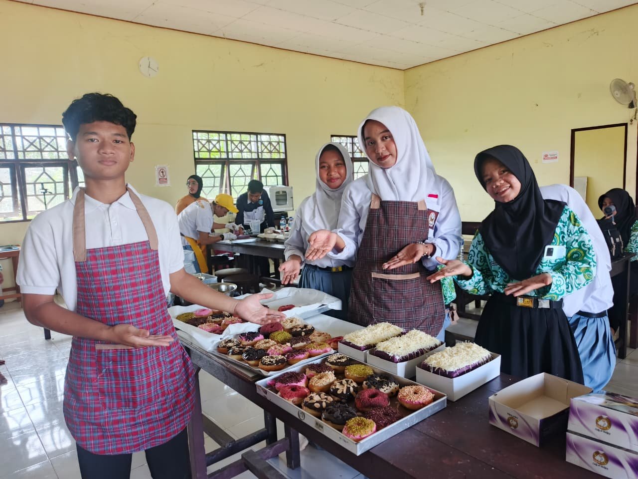 Papa Cookies di SMKN 1 Seruyan Tengah